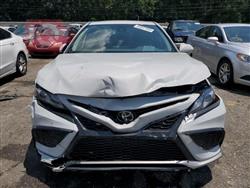 تۆیۆتا کامری